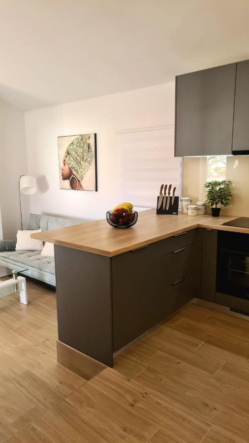 Family Oasis Apartment Zukve วรซี ภายนอก รูปภาพ