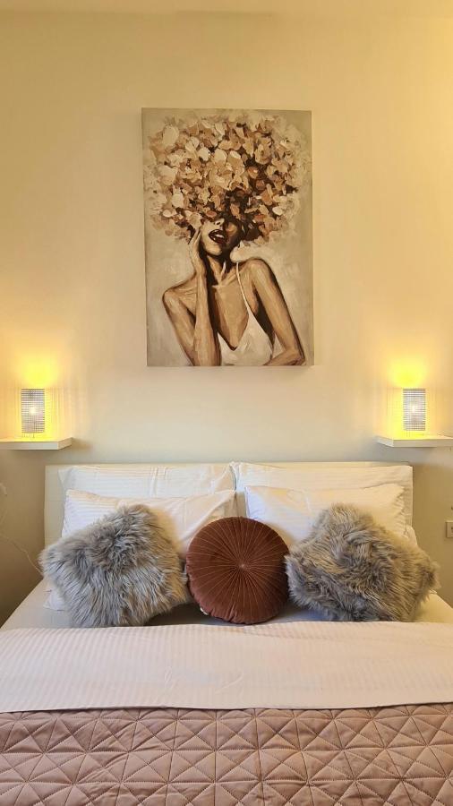 Family Oasis Apartment Zukve วรซี ภายนอก รูปภาพ